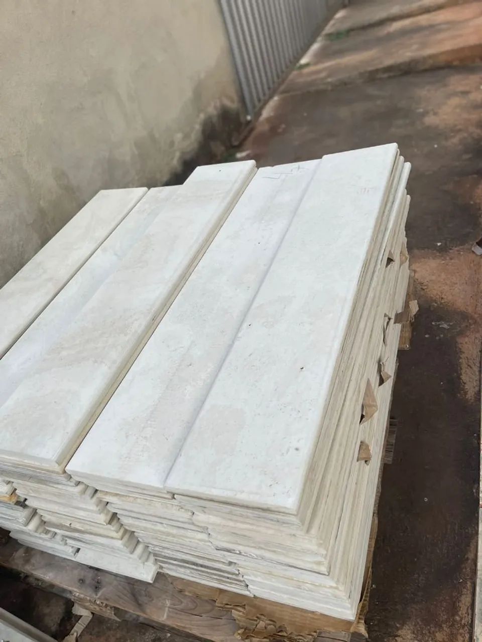 Borda de piscinas limestony 