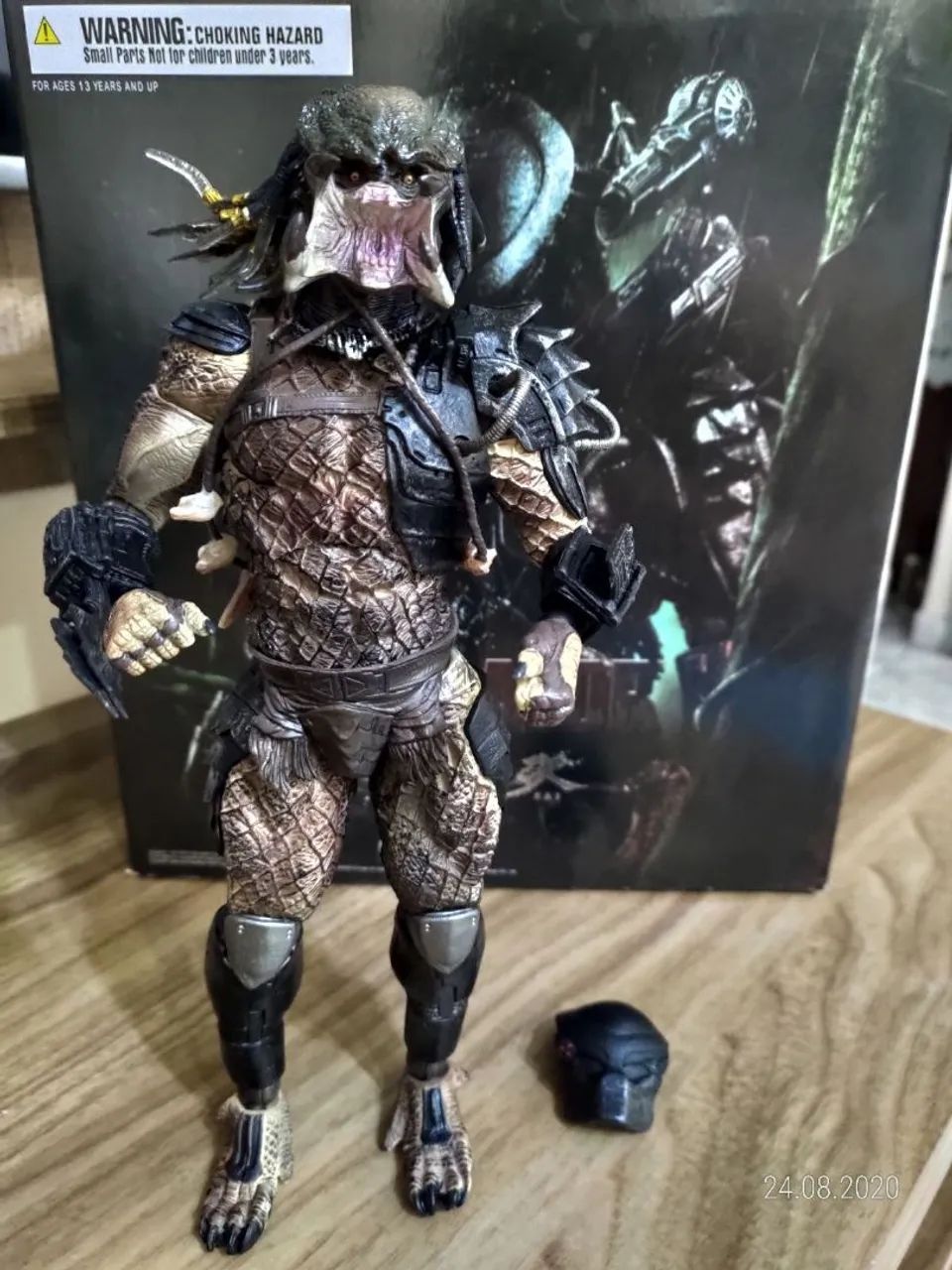 Predador Play Arts Action Figure 27cm - Foto 2