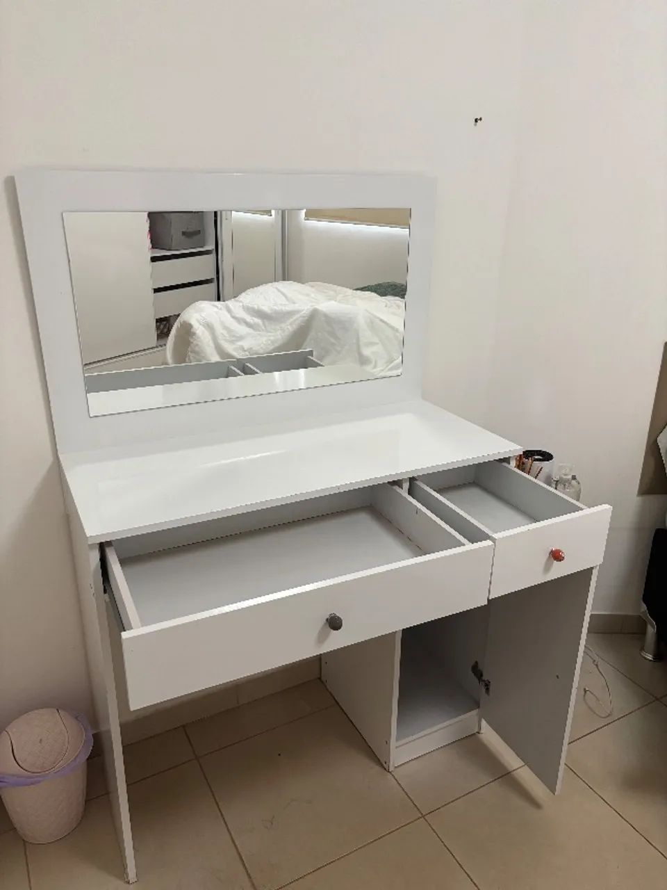 Dressing Table64739714833411122