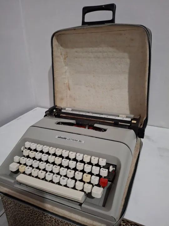 Máquina de escrever Olivetti Lettera 35 - Foto 2