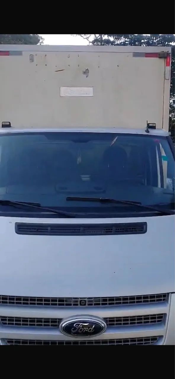 Caminhão  Trânsit com baú térmico  - Foto 2