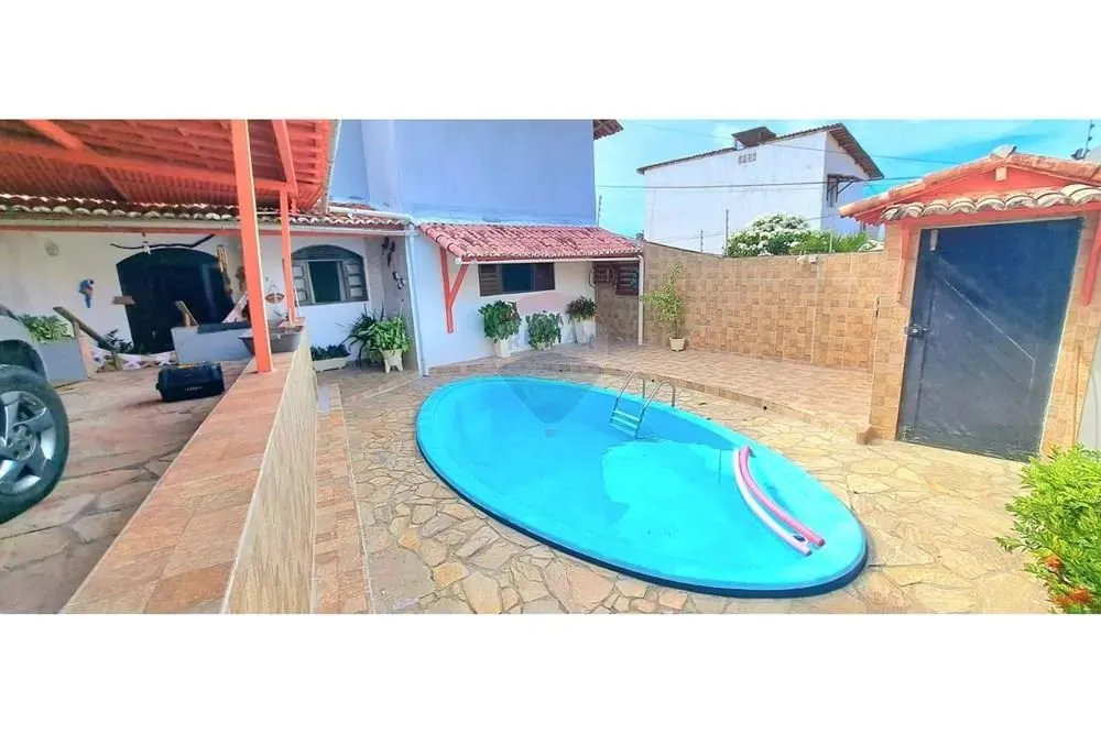 Luxuosa Casa 7 quartos em Ponta Negra sendo três kit net