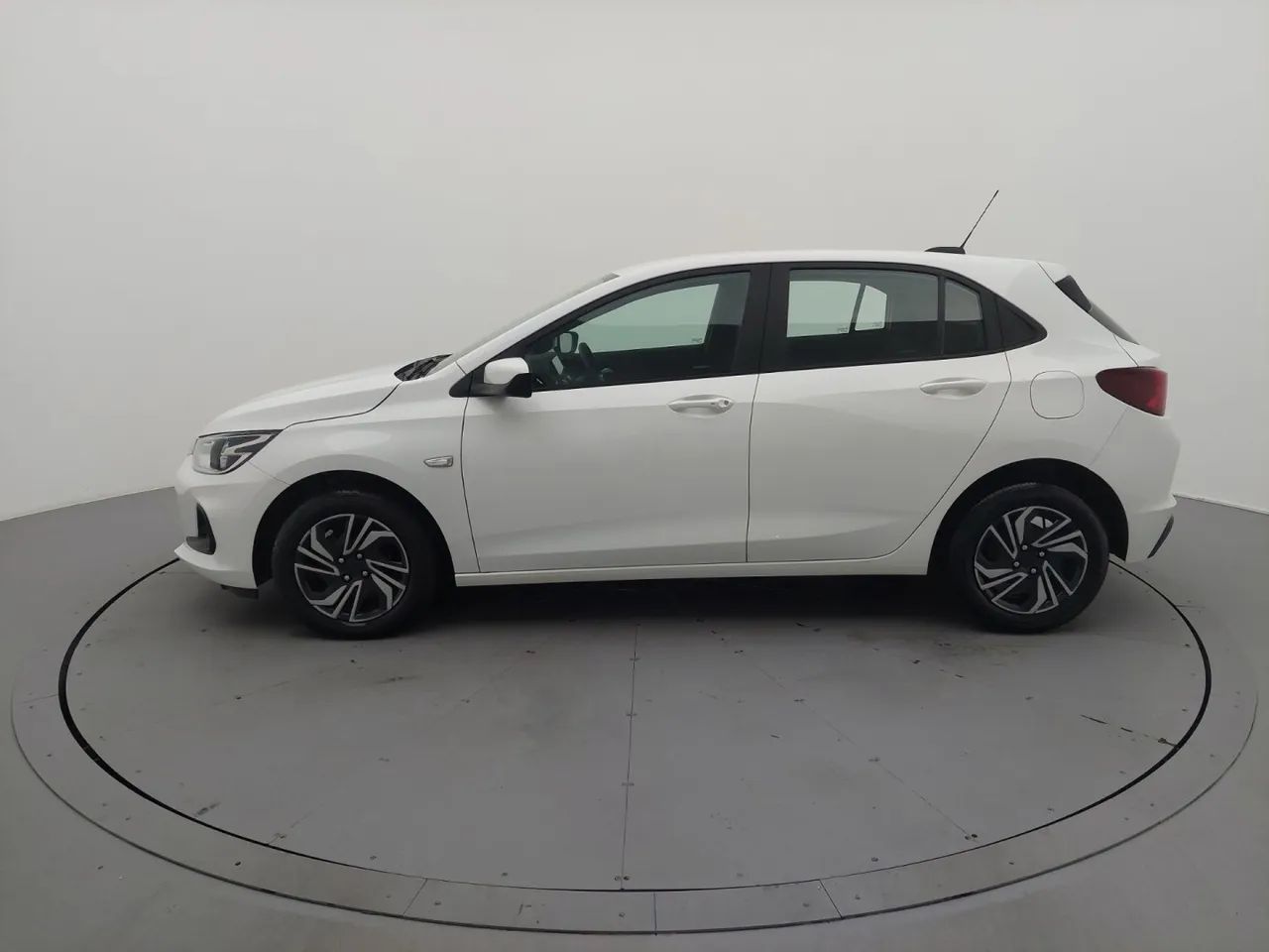 Chevrolet Onix HATCH LT 1.0 12V FLEX MEC. 4P, foto 2 de 18