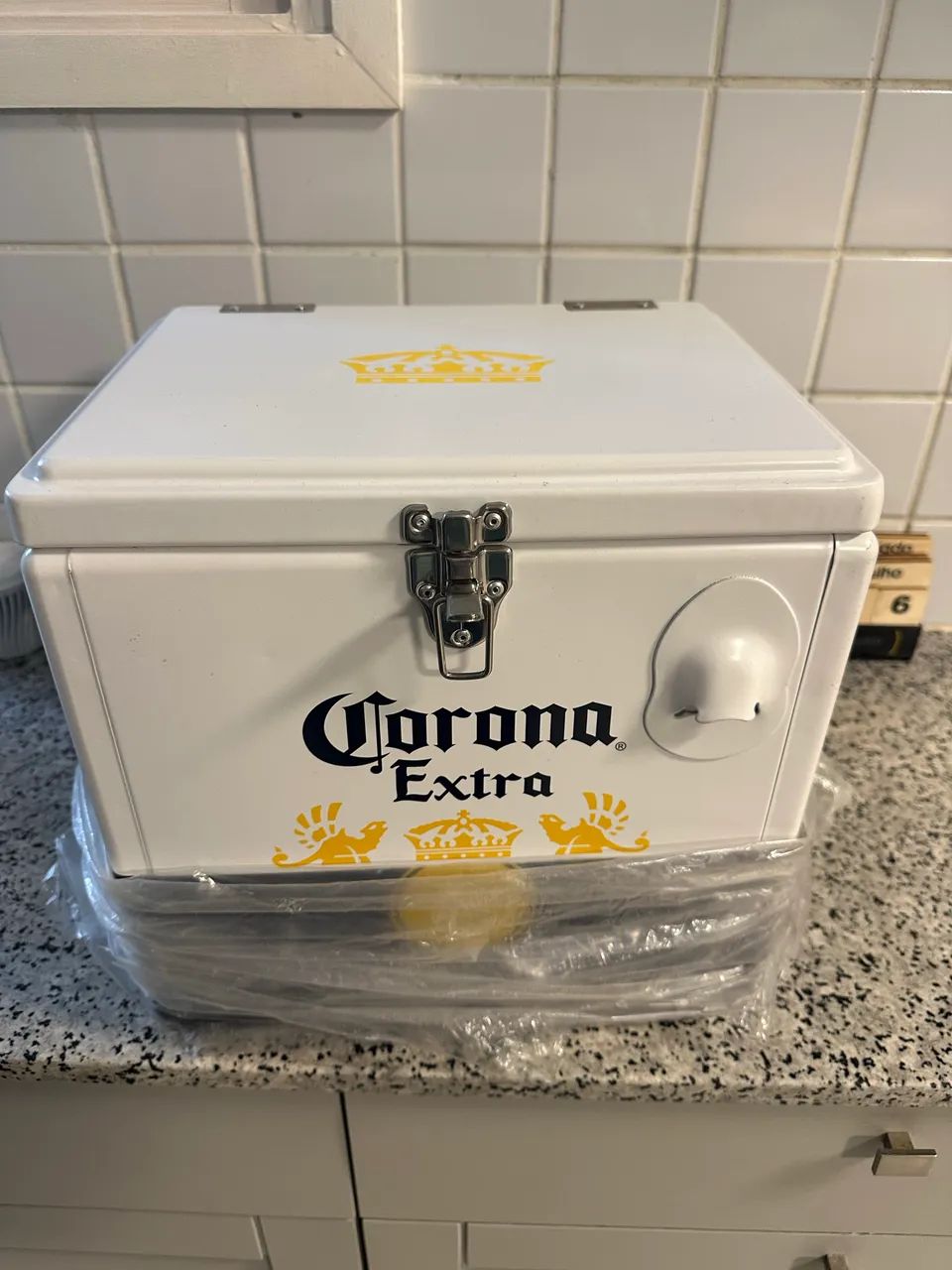Cooler Corona64314893344386121