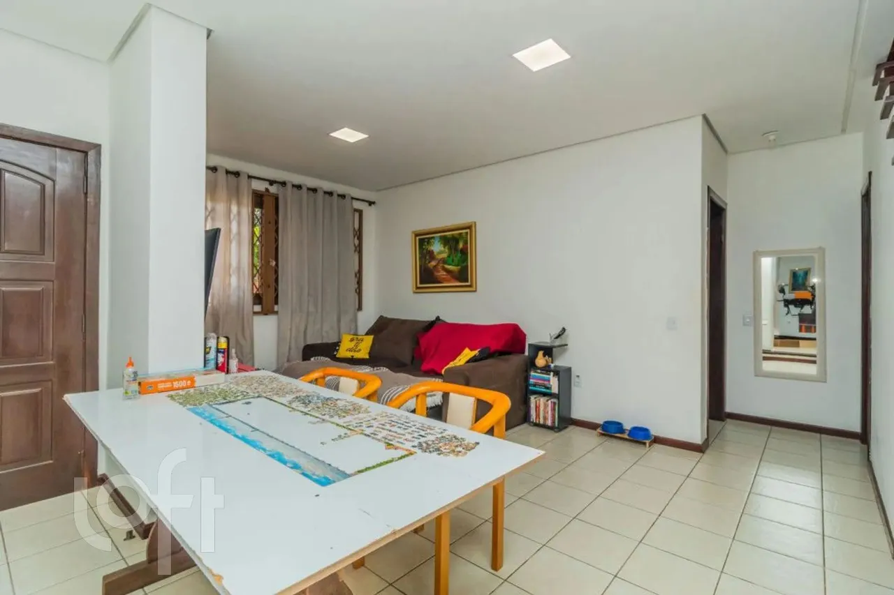Casa à venda em Espírito Santo com 151 m², 3 quartos, 1 suíte, 3 vagas