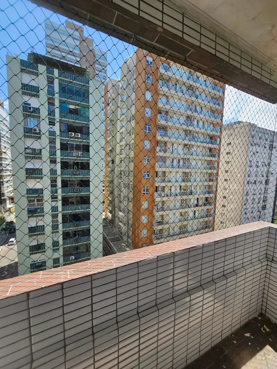 Sala Living para aluguel ou venda com 40m² com 1 quarto em Gonzaga - Santos - SP