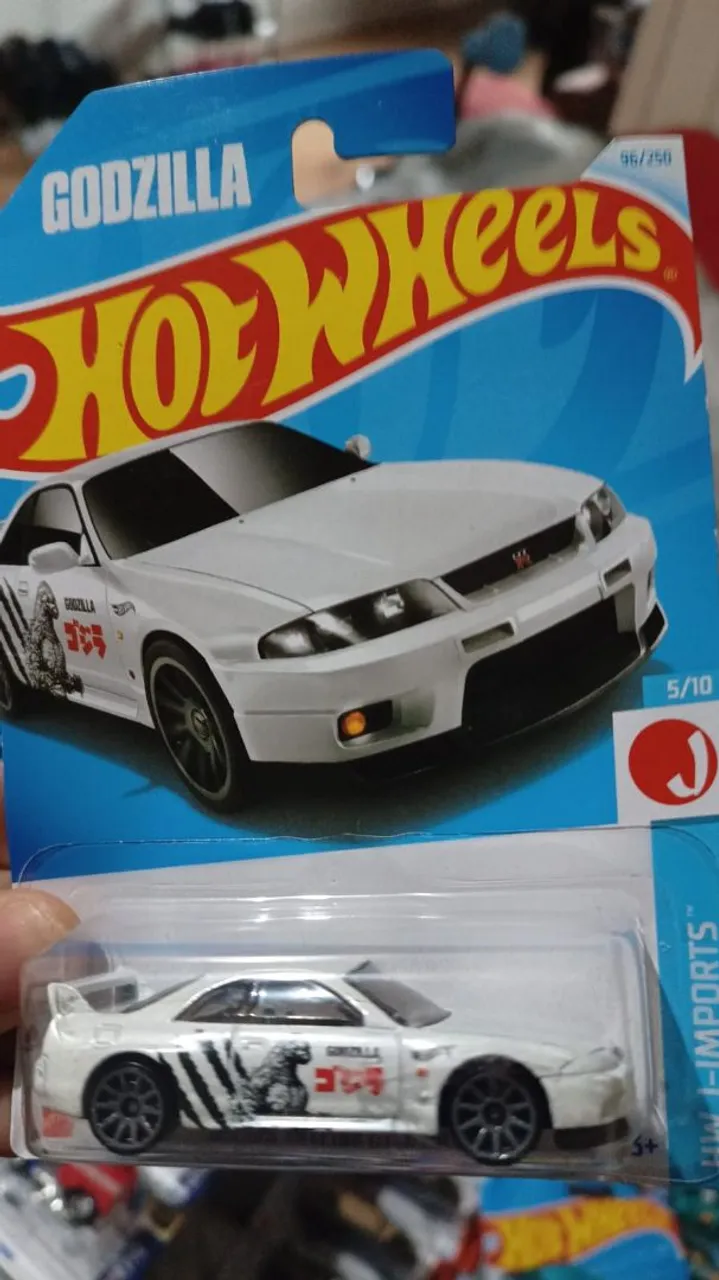 Hot Wheels Skyline Godzilla