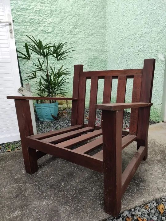 Conjunto Poltrona e Sofá rústicos em madeira nobre 100% restaurados! - Foto 2