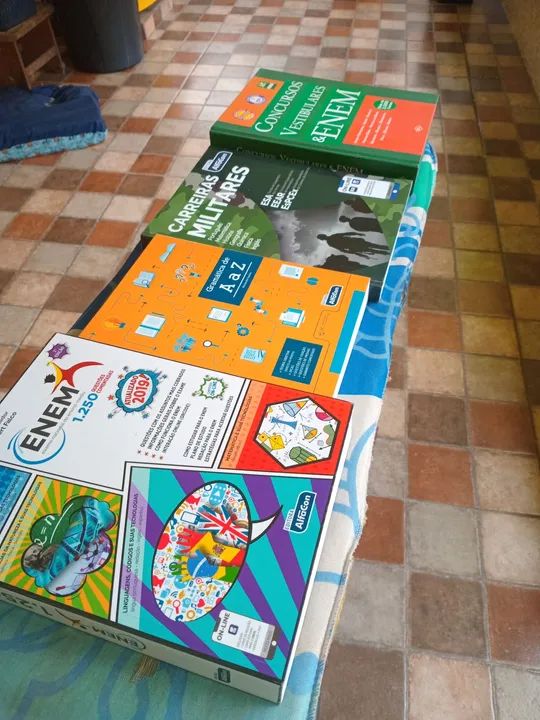 Livros para concursos e vestibular