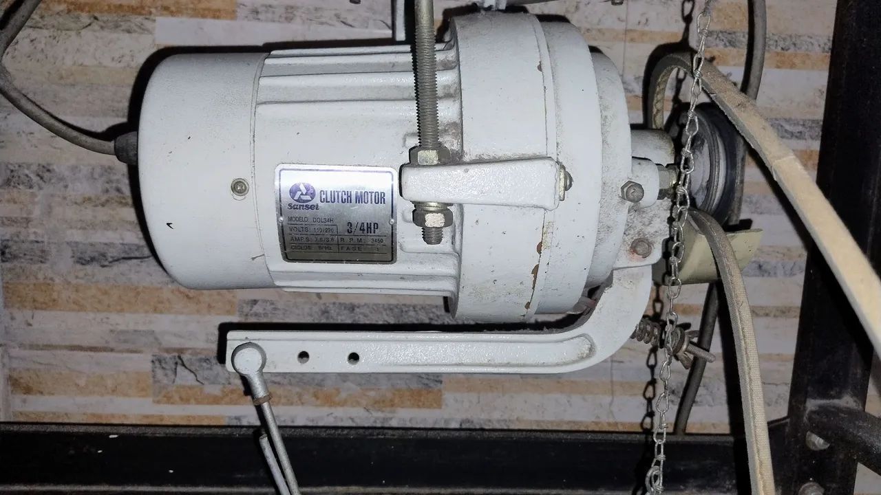 Máquina de costura overlock industrial  - Foto 4