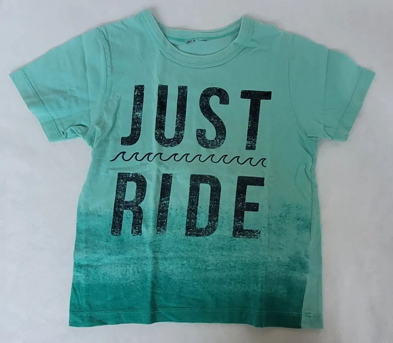 Lote 8 peças menino 4 anos camisetas, bermudas e shorts - Foto 5