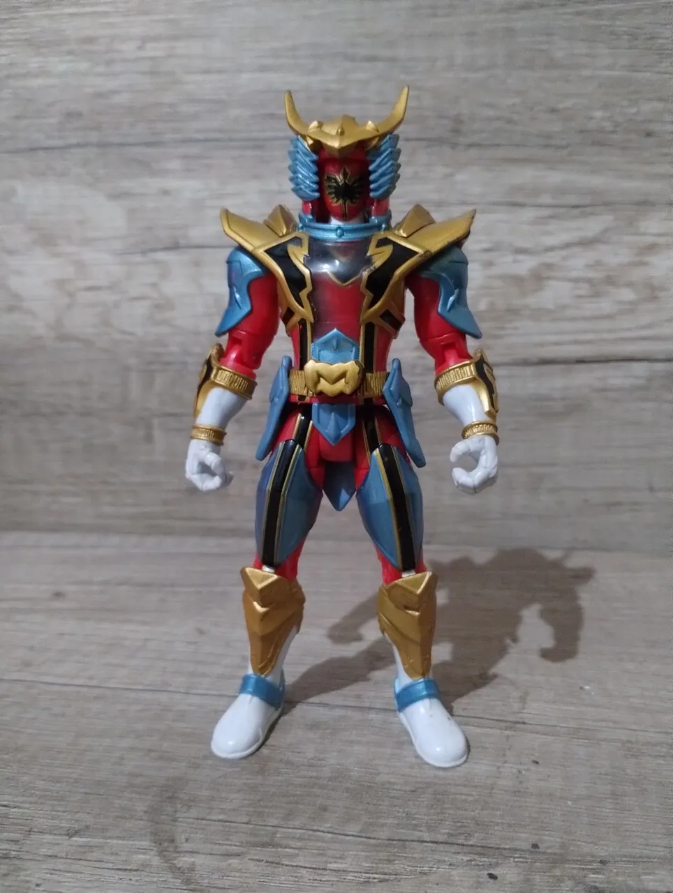 Bandai - Power Rangers Força Mística - Ranger Vermelho Dragão Flamejante