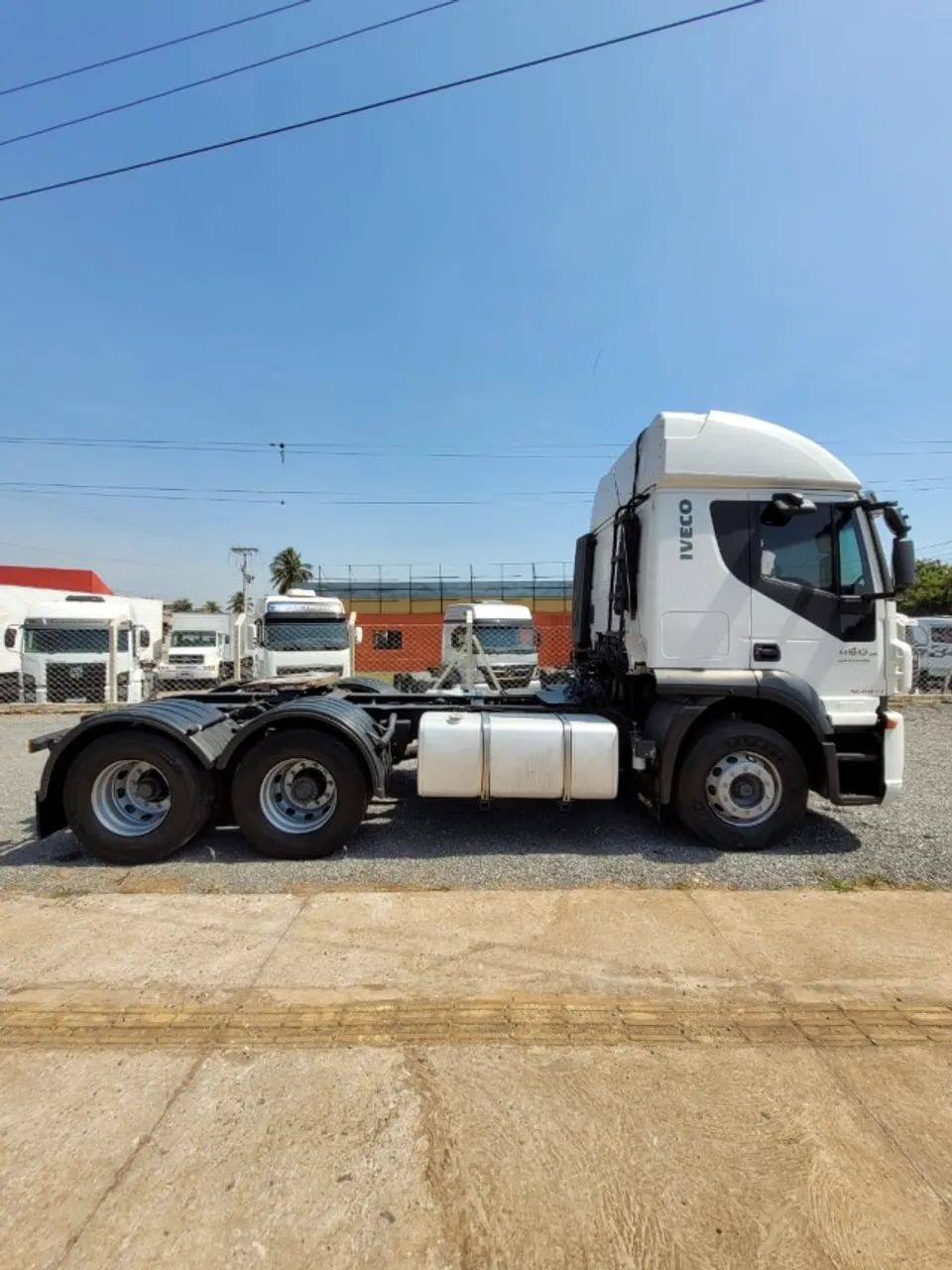 IVECO STRALIS 460 6X2 AUTOMÁTICO SEM ARLA 2011 - 2012 BRANCO - Foto 4