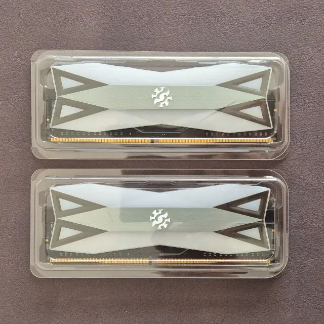 XPG Spectrix D60G DDR4 Memory, 32GB (2×16GB), 3200MHz, CL16, RGB, Gray64739260395521121