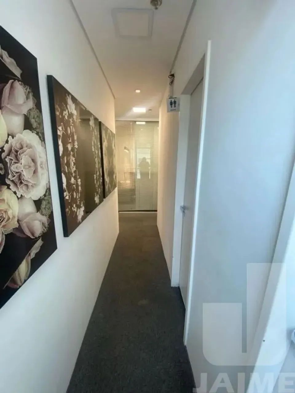 Conjunto comercial com 4 salas e 4 vagas - Foto 12