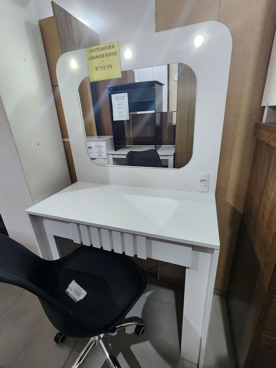 Penteadeira com Led nova