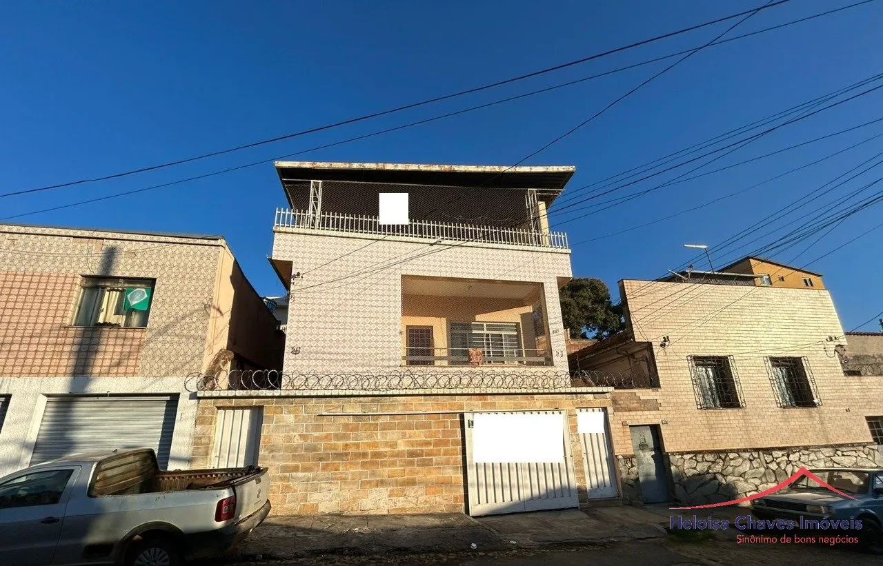 Casa 4 quartos - Lote 300m - Carlos Prates - BH