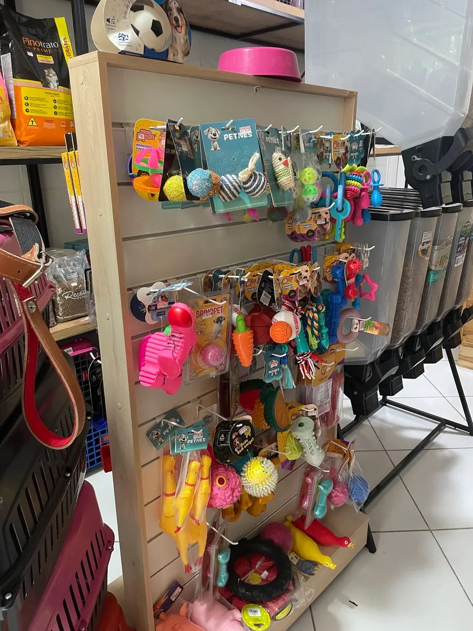 Expositor com rodinhas 64304560089985120