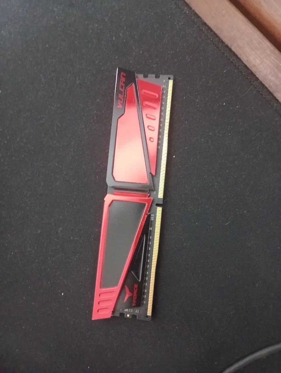 Memoria Team Group T-Force Vulcan Pichau 8GB (1x8) DDR4 2666Mhz Vermelha - Foto 2