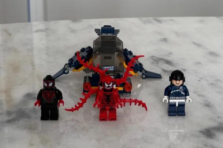 Lego Marvel Carnage's SHIELD Sky Attack 76036