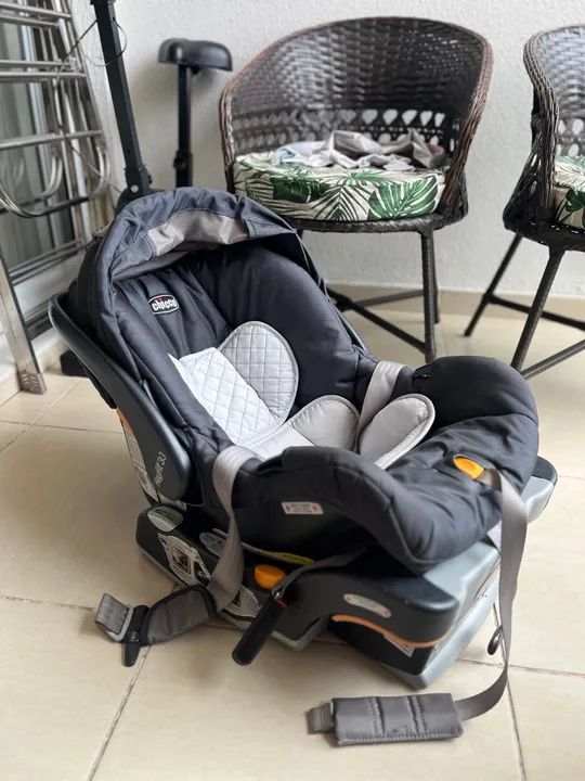 Carrinho de bebê CHICCO VIARO e bebê conforto  - Foto 5