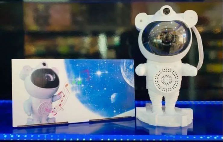 Luminária de Astronauta com bluetooth - Iluminação e Música
