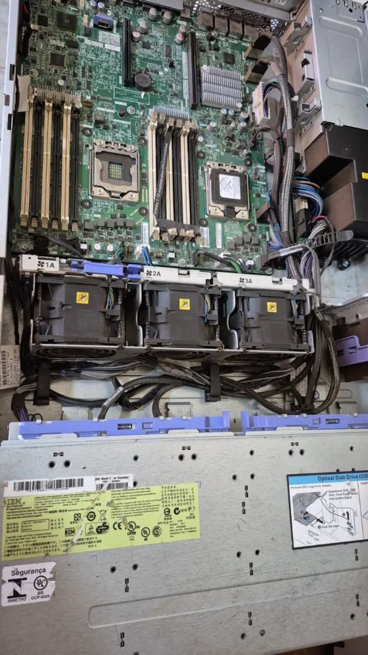 Sucata Servidor IBM System X3630 M4
