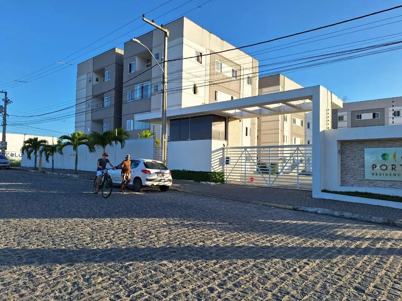 Alugamos apartamento no Portal Sudoeste, semi mobiliado.