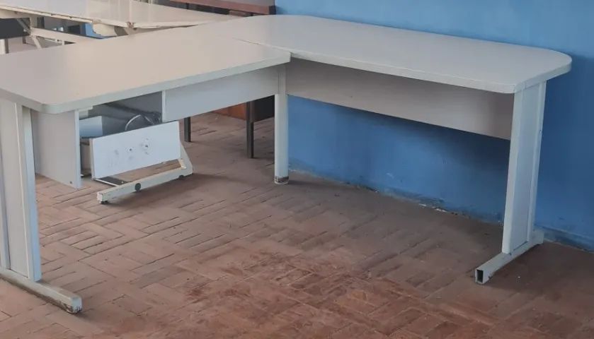 MESA PARA ESCRITÓRIO