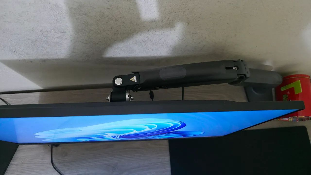 Monitor G30 Odessey 144hz c caixa e nota fiscal - Foto 2