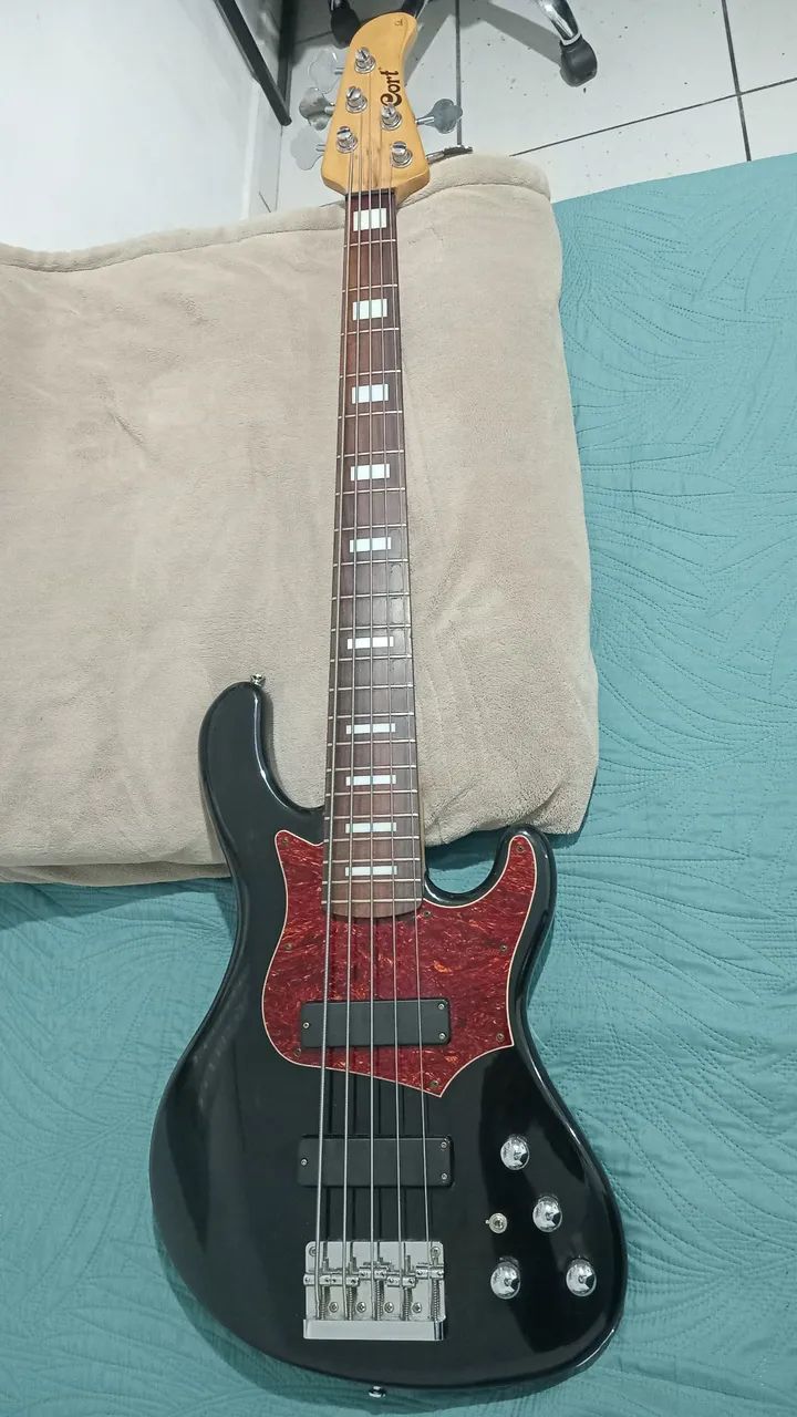 Baixo Cort GB35J