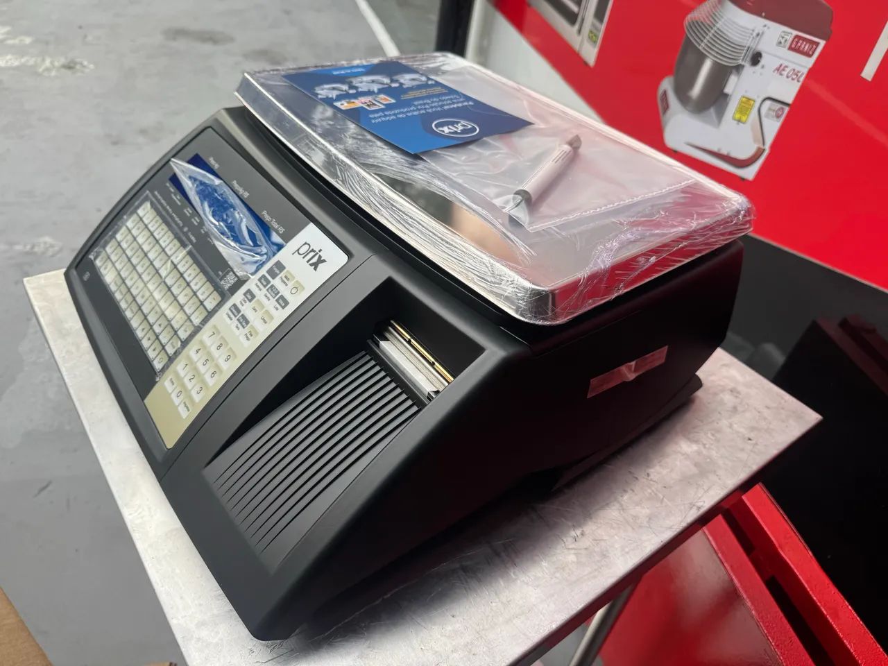 VENDO UMA BALANÇA ETIQUETADORA PRIX 6 NOVA SEM USO - Foto 3