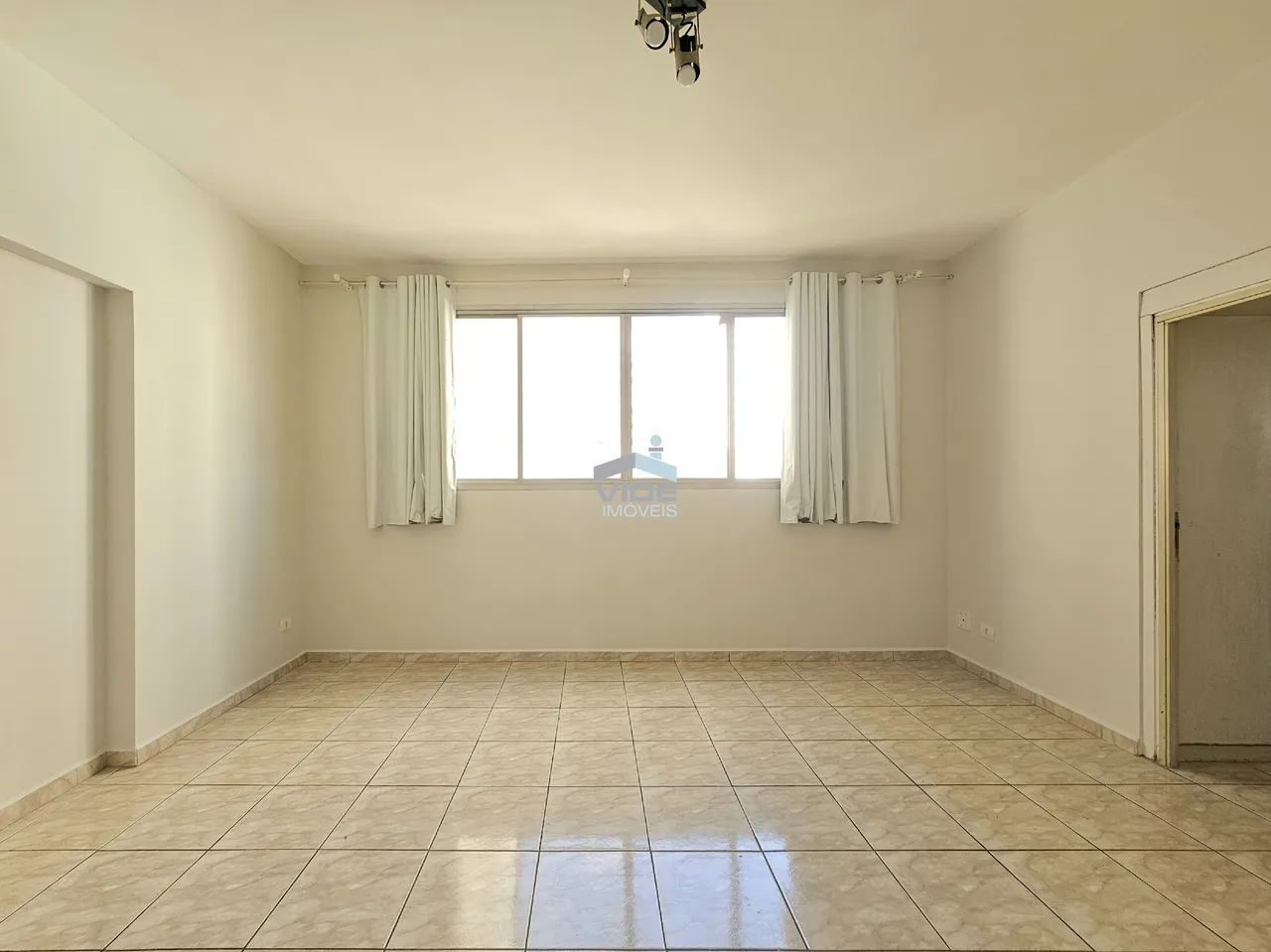 APARTAMENTO PARA ALUGAR NO BAIRRO CAMBUI EM CAMPINAS, UM QUARTO, COZINHA COM GABINETE , LI - Foto 4