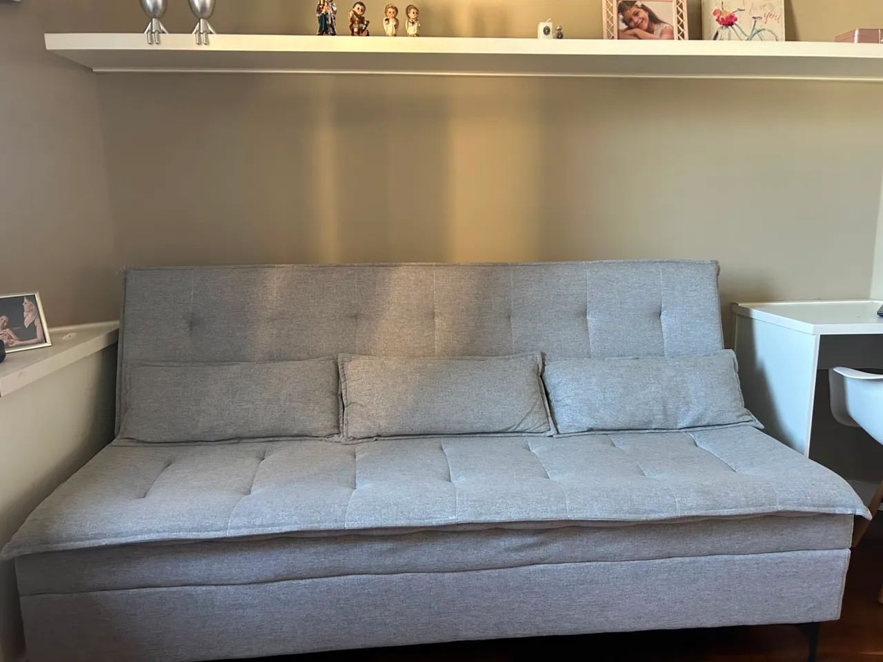Sofá cama ortobom em linho puro cinza claro   - Foto 3