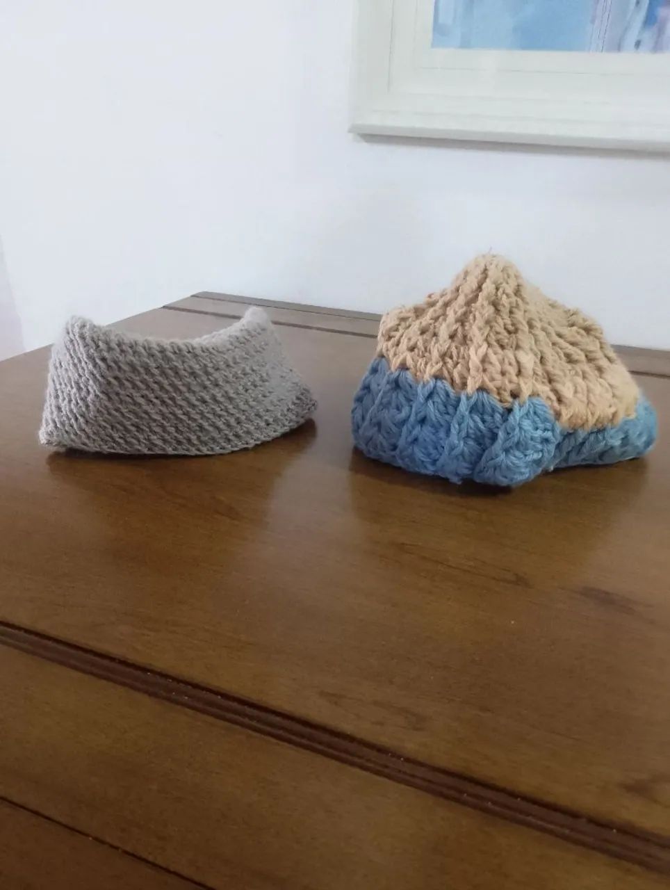 Gola de tricô e gorro SEM USO  - Foto 2