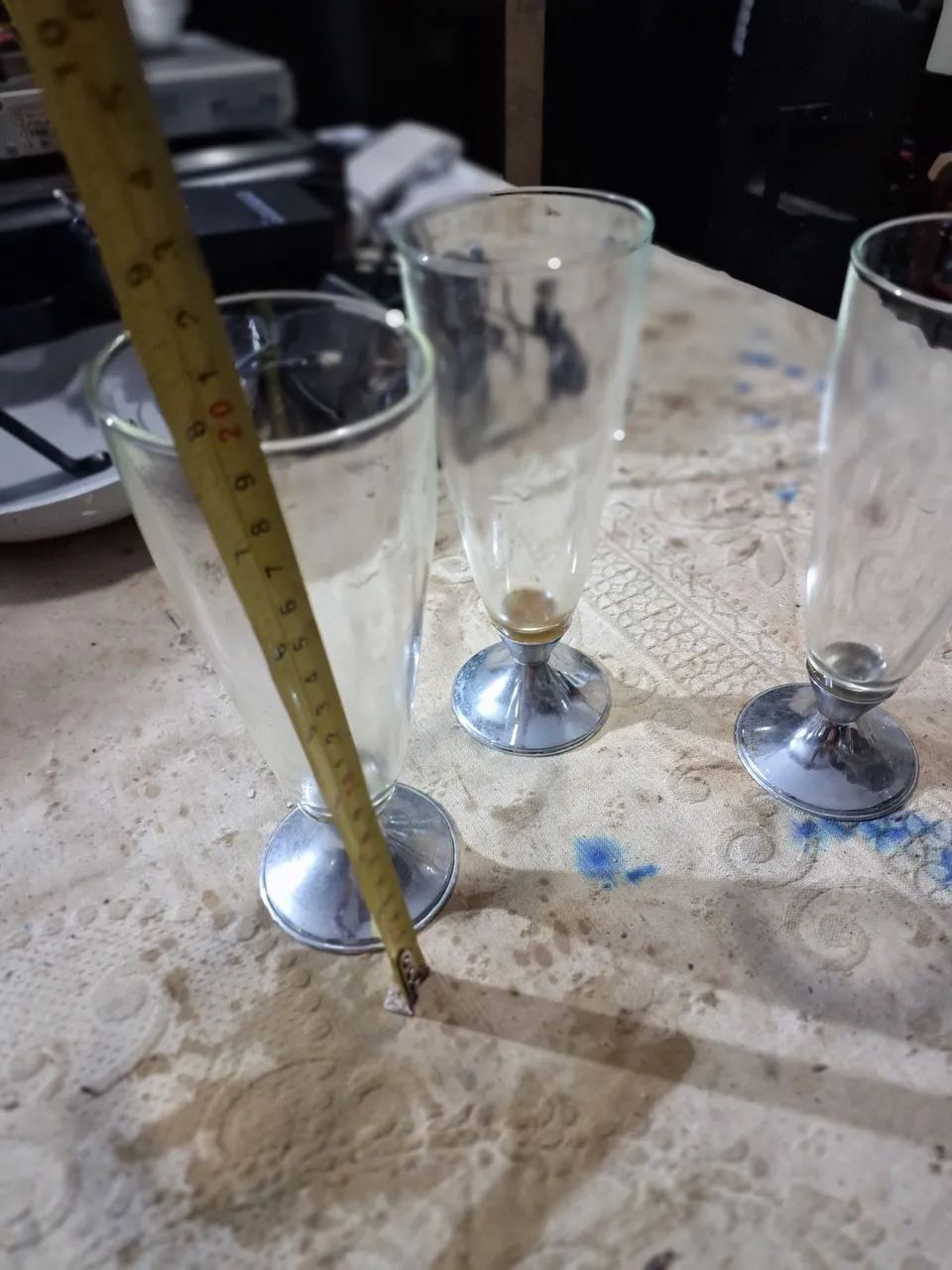 3 tulipas antiga vom base de metal . - Foto 2
