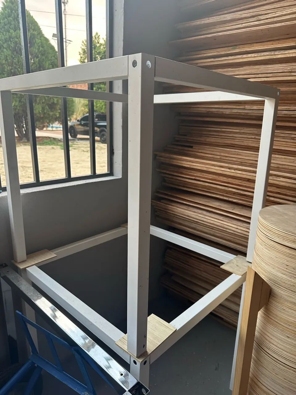 Pés de mesa de ferro