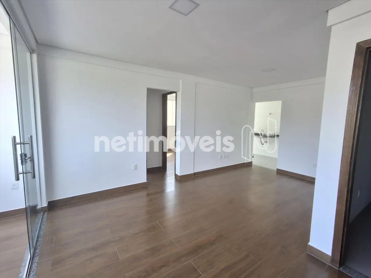 Excelente apartamento de 2 quartos com varanda no bairro Lindéia! - Foto 3