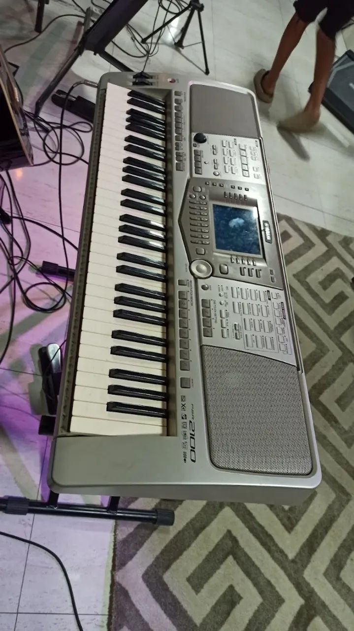 Teclado Yamaha PSR 2100 - Instrumentos musicais - Jardim de