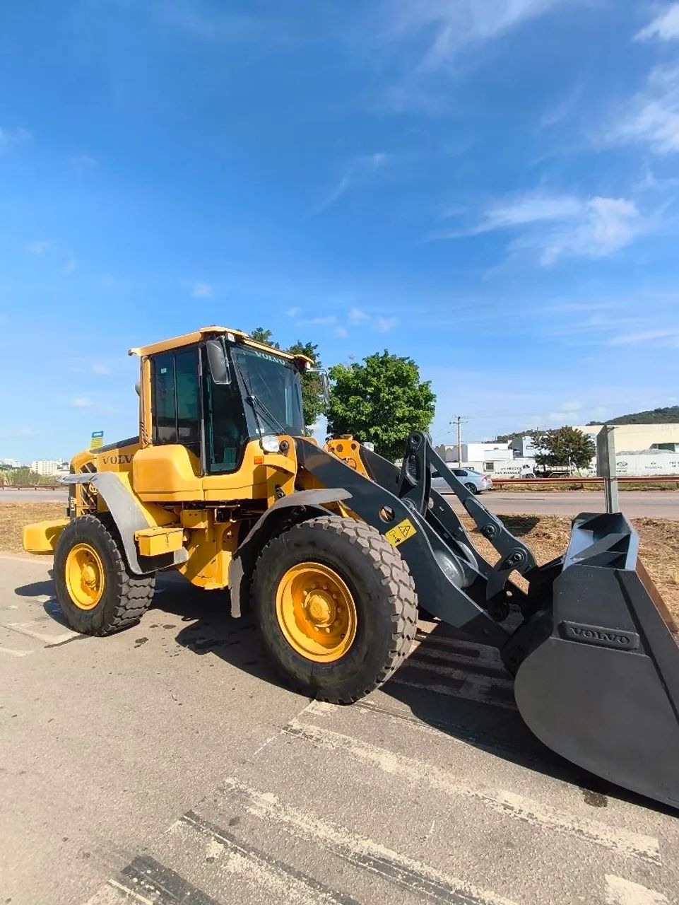 Pá Carregadeira volvo L60 f ano 2020  - Foto 4