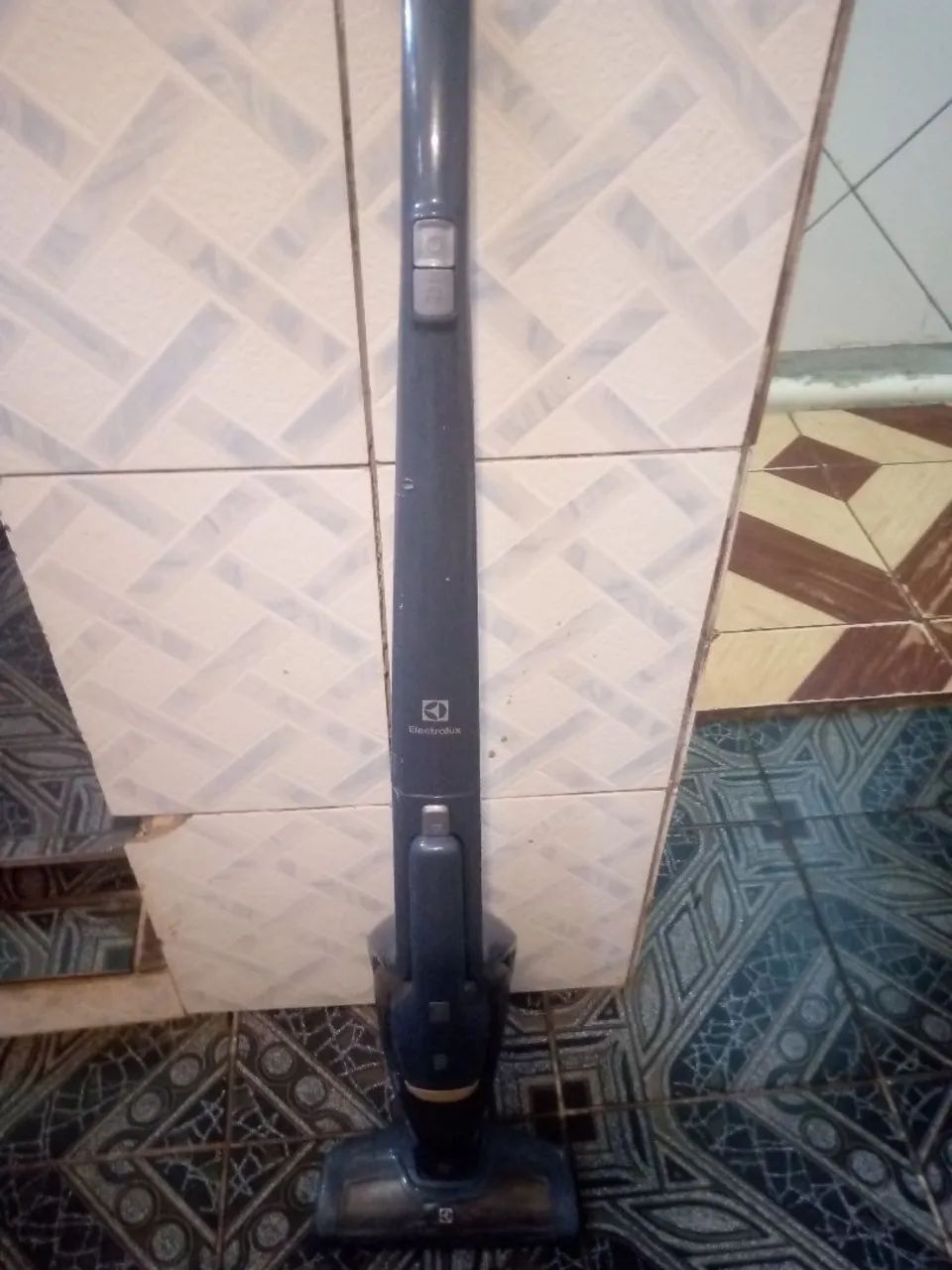 Vendo uma vassoura eletrônica 