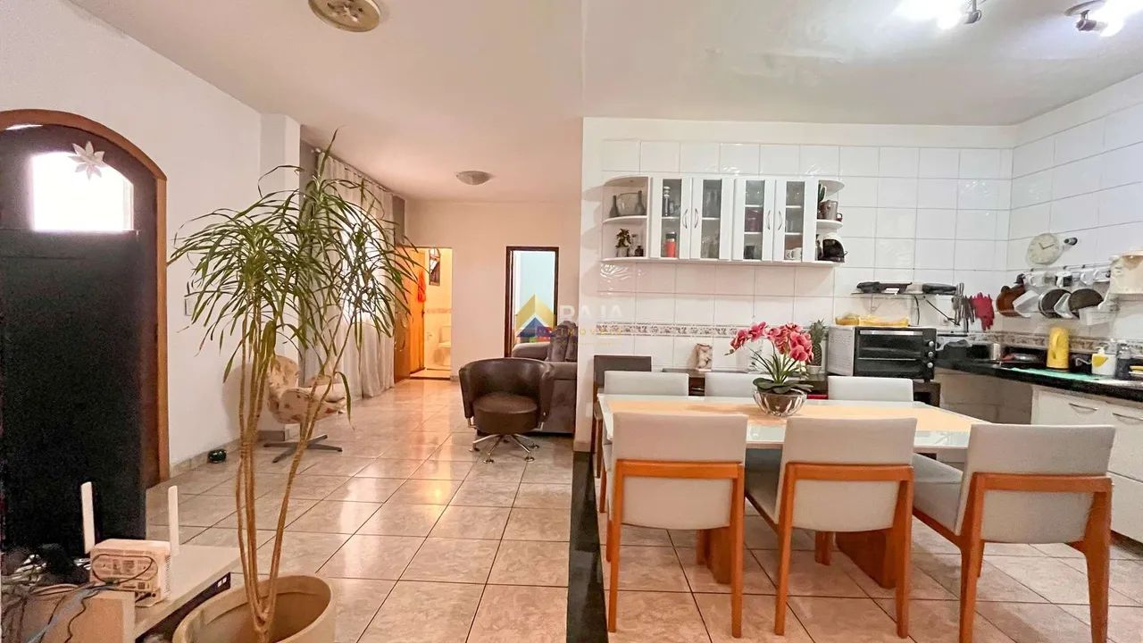 Casa, 5 quartos, 1 suite - Foto 2