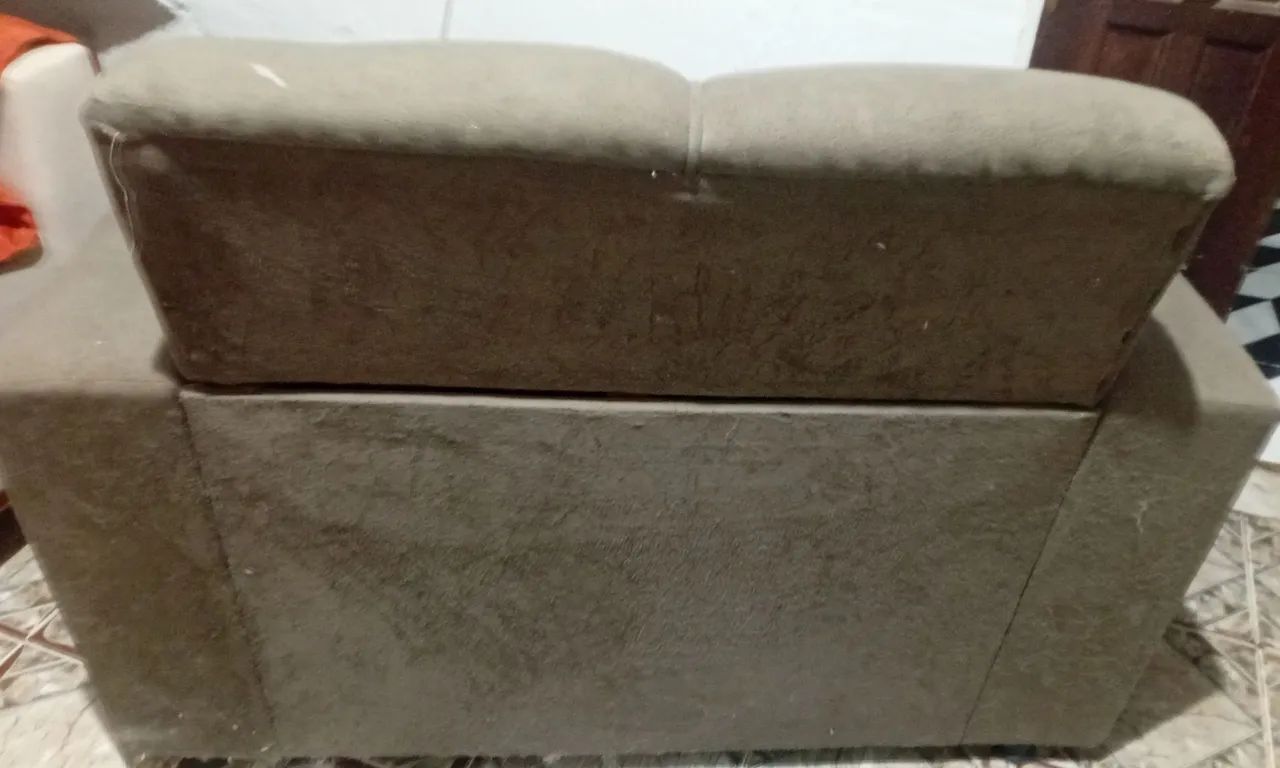 Vendo sofá de dois lugares. - Foto 4