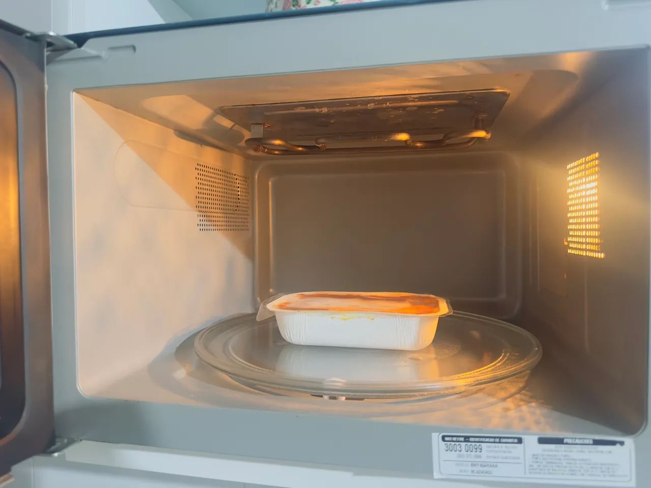 Microondas 30l Brastemp espelhado digital - Foto 3