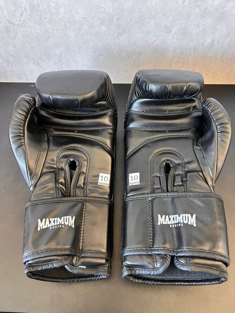 Luva de Muay Thai/Boxe Maximum Classic Black Power Face - 10 oz - Foto 4