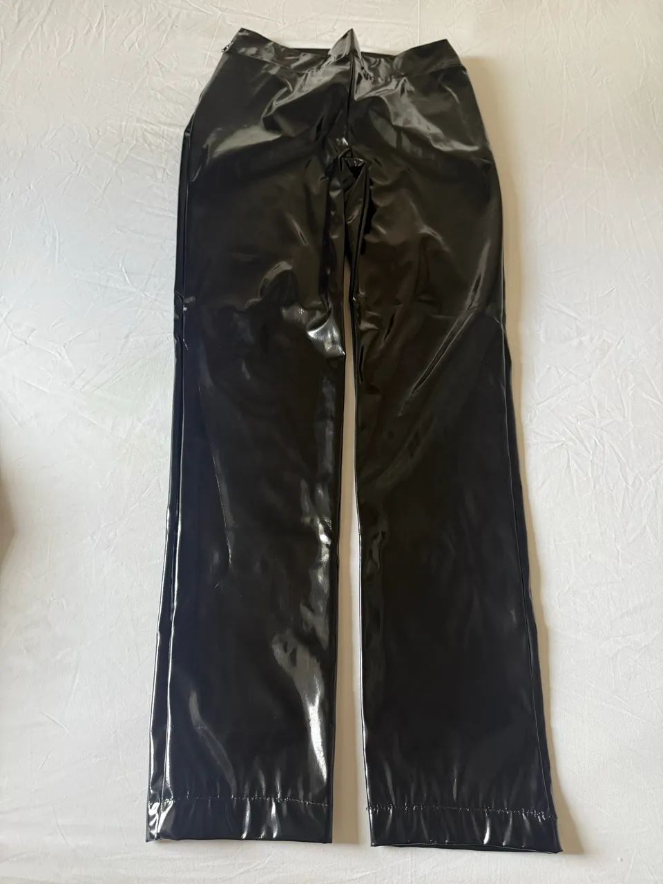 Calça em napa preta - Foto 2