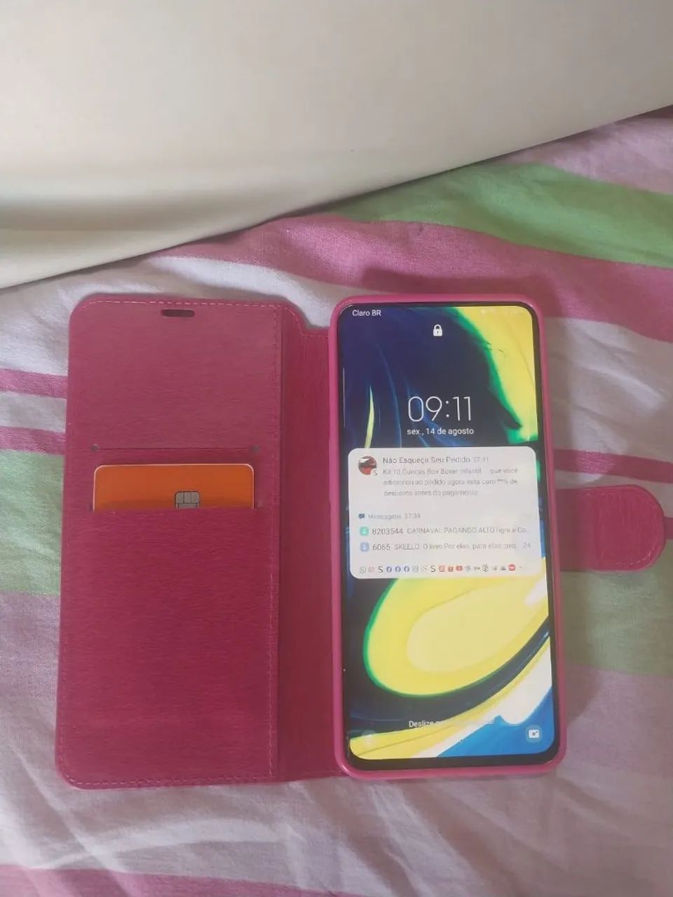 Vendo um Samsung A80 funcionando perfeitamente  128gb 8 de ran