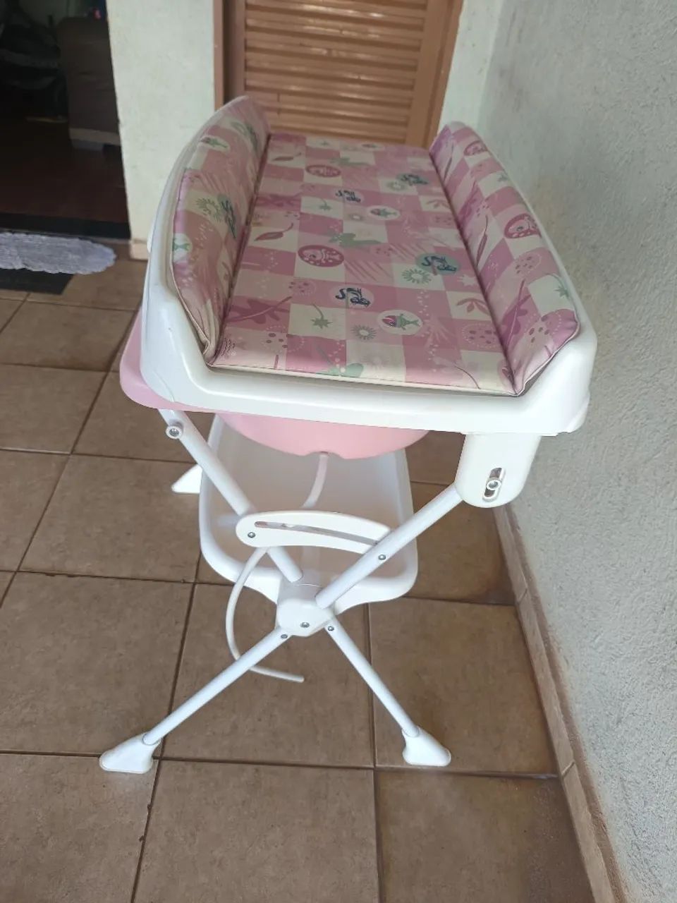 Banheira com suporte e trocador , porta objetos  - Foto 5