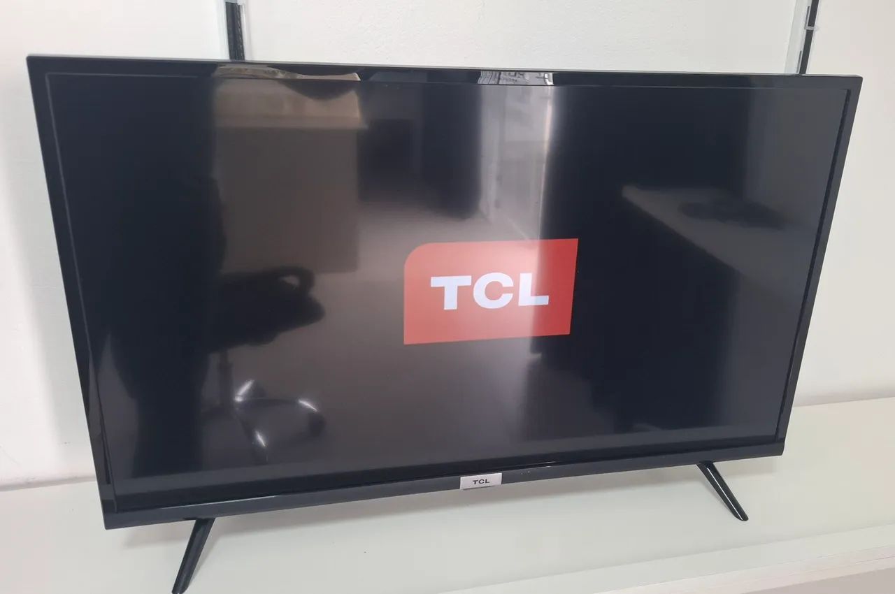 TV TCL 32 POLEGADAS LED SMART  - Foto 2