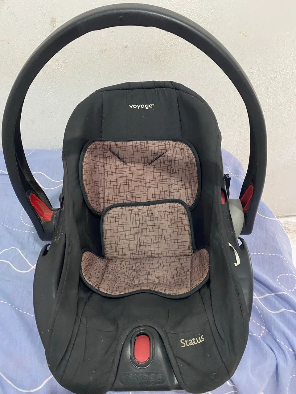 Vendo bebê conforto voyage